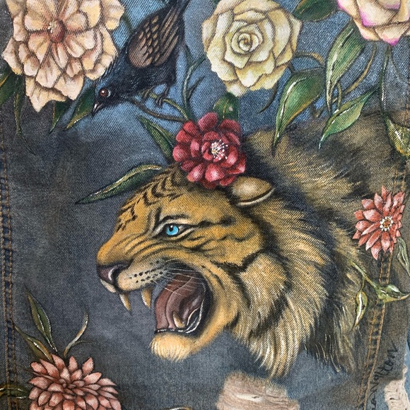 Hand painted Denim Jacket TIGER NEW Women’s SZ MD - Picture 4 of 12